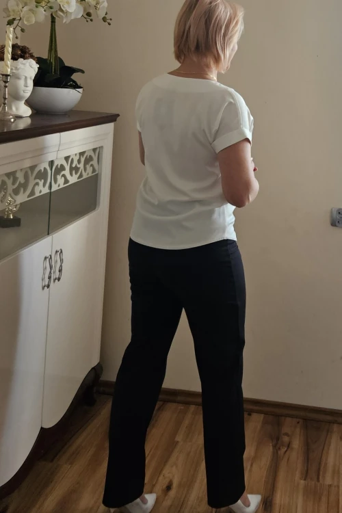 bluzka w serek.jpg